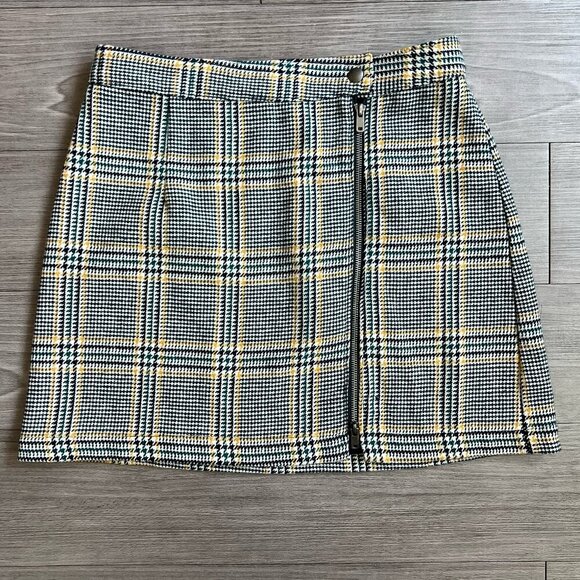 Abercrombie & Fitch Dresses & Skirts - Abercrombie & Fitch Plaid Mini Skirt Front Zipper Micro Houndstooth Size M